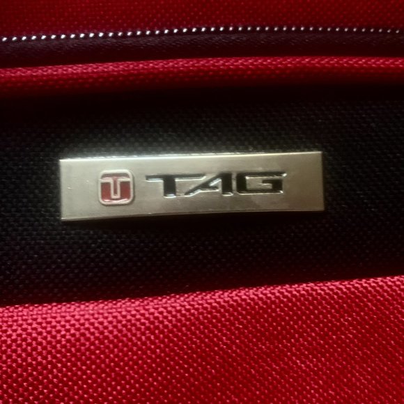 🎉Purse Sale🎉 TAG Small Red/Black Soft Side Carry-On Luggage Bag - Picture 5 of 5